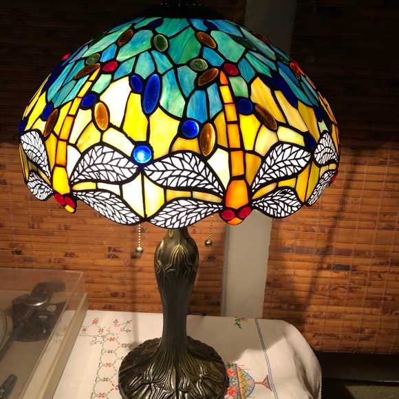 Tiffany style table lamp - Picture 2 of 10